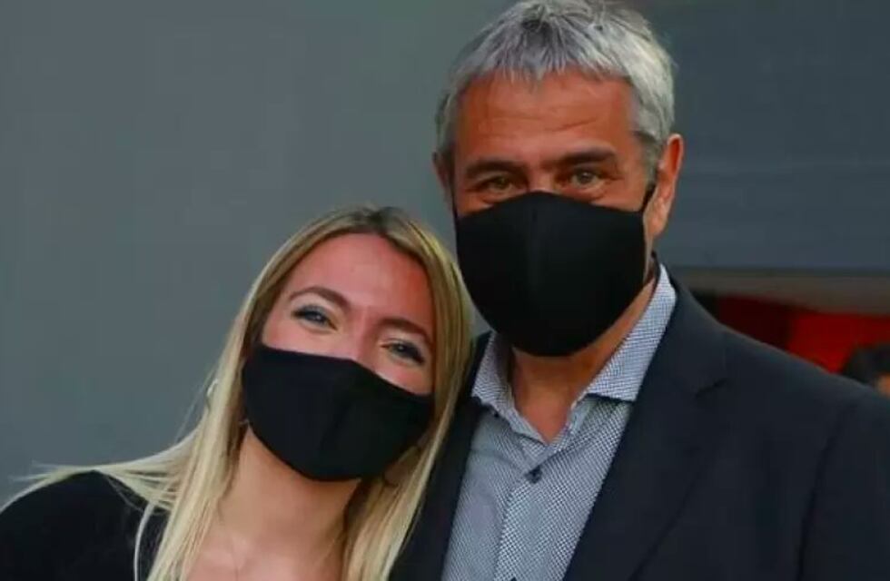 Una joven de 18 años que milita con Jorge Ferraresi fue vacunada en Avellaneda