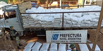 Contrabando de soja en El Soberbio: otras 10 toneladas fueron incautadas.