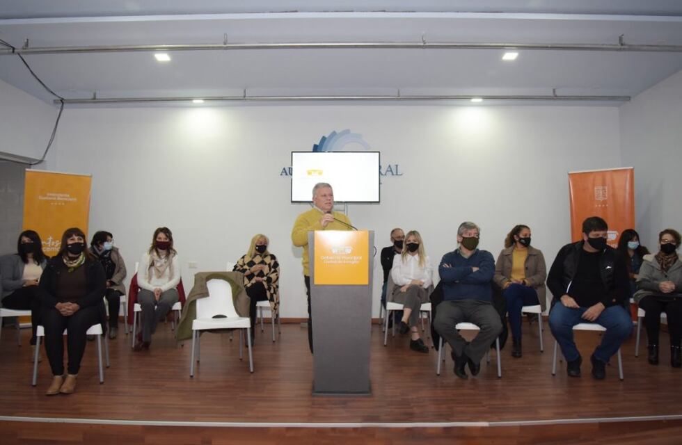 Arroyito: luego del reclamo de los comerciantes, el Ejecutivo y los Concejales del oficialismo donan el aguinaldo