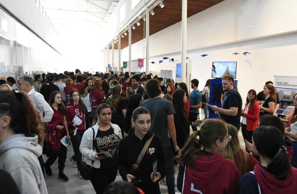 Más de 1.500 jóvenes participaron de la “Expo Carreras 2023″