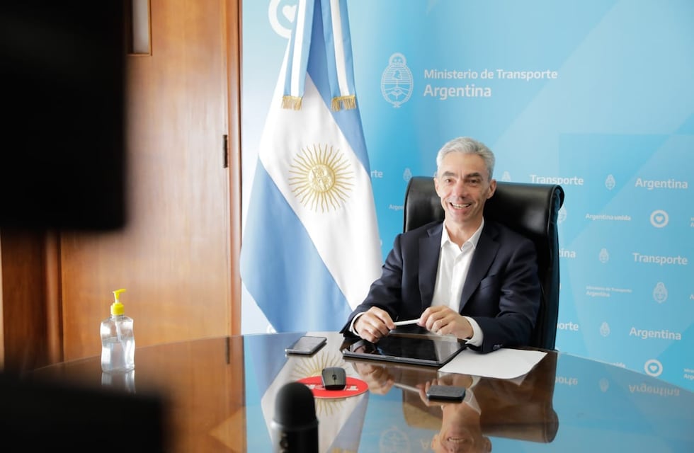 Las imágenes del auto del ministro Mario Meoni luego del accidente en San Andrés de Giles