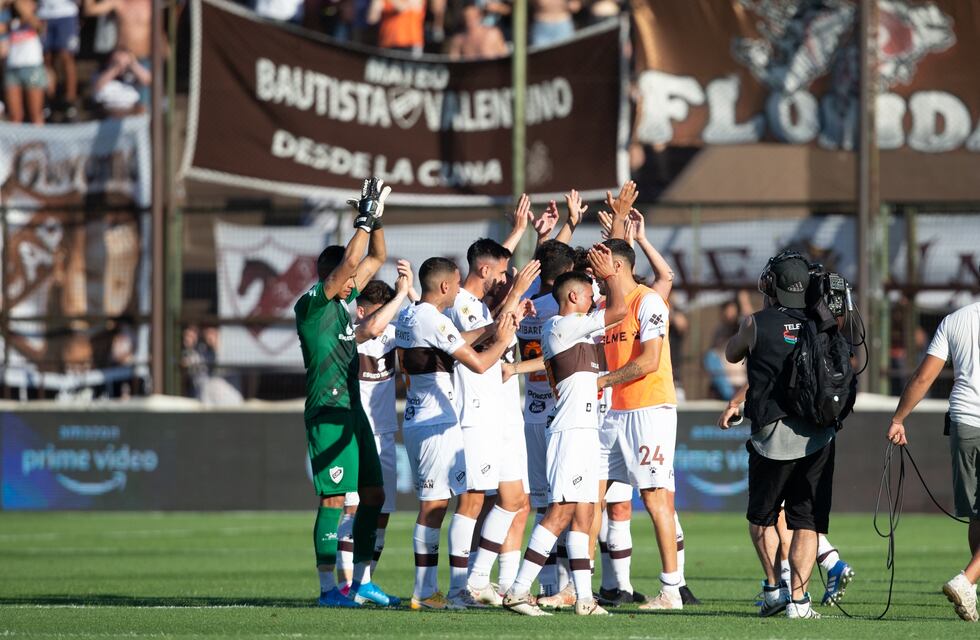 Augusto Schott fue titular en la gran remontada de Platense ante Atlético Tucumán