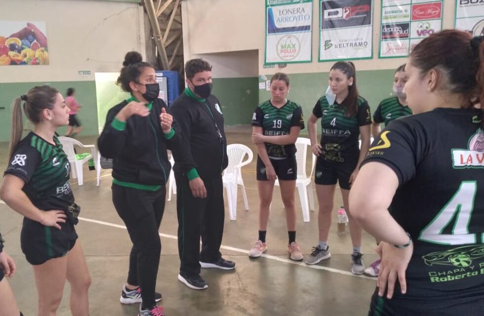 El handball femenino del Cultural Arroyito sueña con la construcción de su cancha