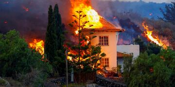 La erupción del volcán Cumbre Vieja dejó cientos de hogares destrozados.