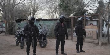 Megaoperativo de la Policía de Córdoba en barrio Villa La Lonja.