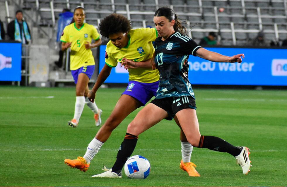Copa de Oro: Brasil goleó a Argentina en los cuartos de final del fútbol femenino