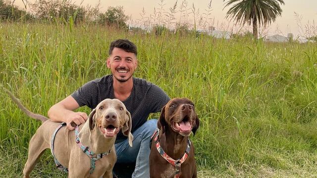 Leonardo Rossi transformó su casa en un hostel para mascotas.