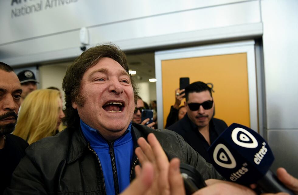 Javier Milei empujó a un cronista rosarino y el sindicato local denuncia “desprecio por la tarea periodística”