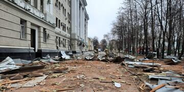 Misiles rusos impactaron contra una universidad en Ucrania (@verkhovna_rada).