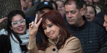 Cristina Kirchner habló tras conocerse el fallo de la Corte: “El ‘partido judicial’ pone el cepo al voto popular” (AP)