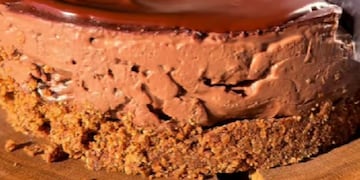 Sin azúcar ni horno: cómo hacer un cheesecake de chocolate versión saludable