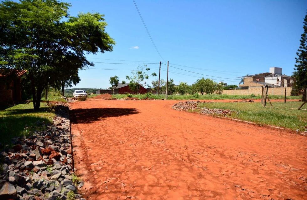 Continúan ejecutando obras viales en Oberá