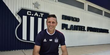 La sonrisa de Walter Ribonetto. Recupera una pieza clave en Talleres, para un partido crucial.