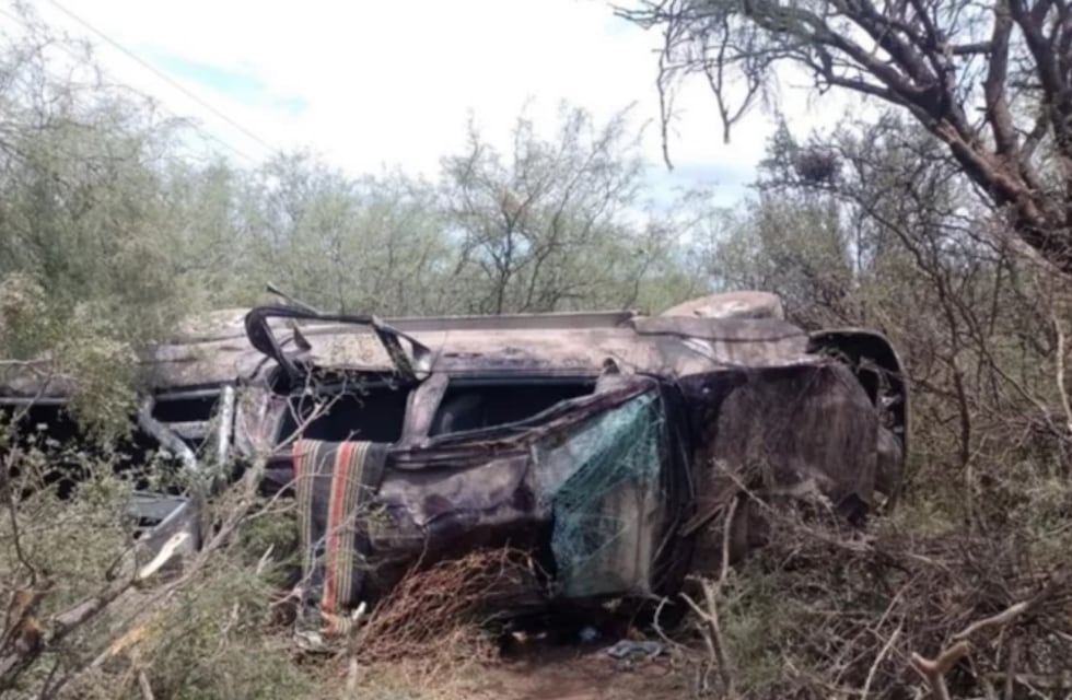 Tres mendocinos se salvaron de milagro en un terrible vuelco en San Luis
