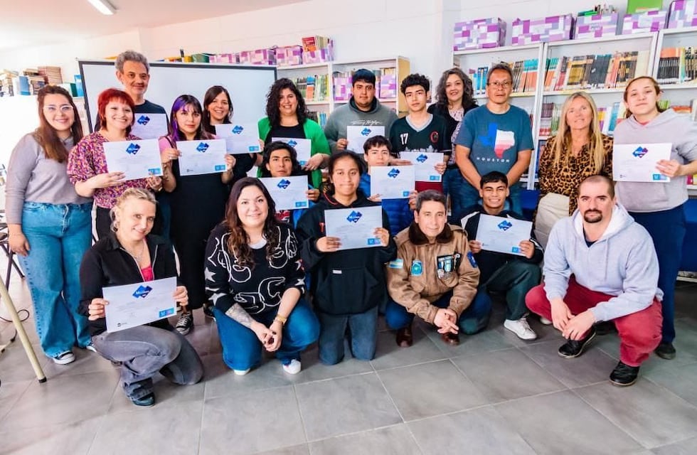 Reconocieron al colegio Sábato por el compromiso con la Causa Malvinas