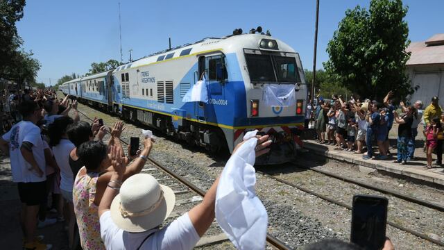 Llegó a Mendoza el primer tren de pasajeros en casi 30 años Foto Ignacio Blanco