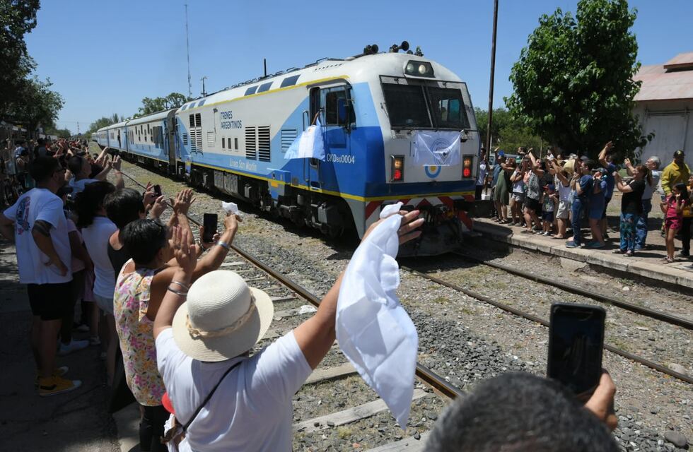 Confirmado, comienza a funcionar el tren de pasajeros Buenos Aires- Mendoza: valor del boleto y frecuencia