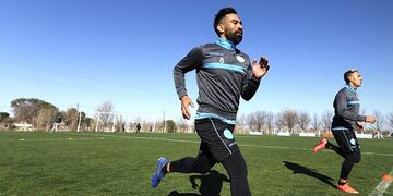 Ariel Rojas y Fabián Bordagaray apuran la puesta a punto para ser tenidos en cuenta en Belgrano (La Voz).