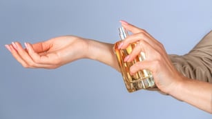 Qué perfume elegir con base en tu personalidad: la fragancia que mejor va con cada uno, según la ciencia