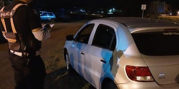 Recuperan otro automóvil con pedido de secuestro en Buenos Aires.