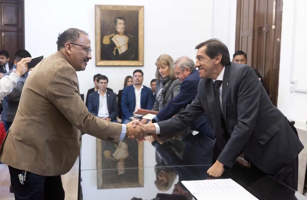 Sindicatos y colegios profesionales de Jujuy construirán viviendas con el IVUJ