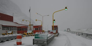 Continua el paso a Chile cerrado por las intensas nevadas