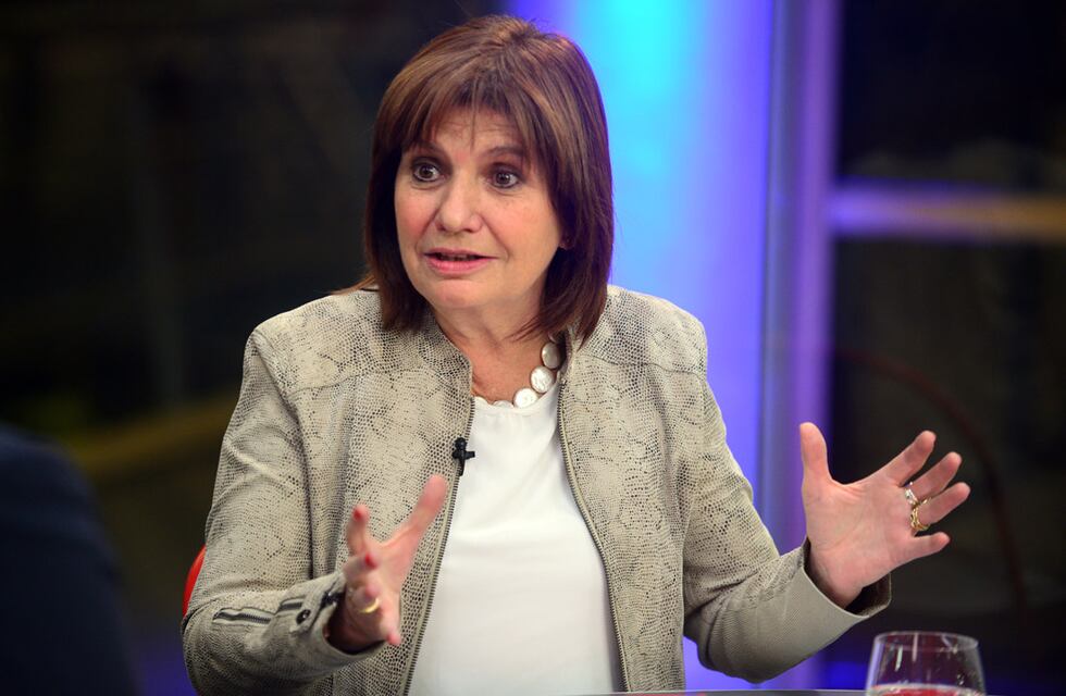 Patricia Bullrich marca agenda y supera a su pares del gabinete macrista en exposición política y mediática