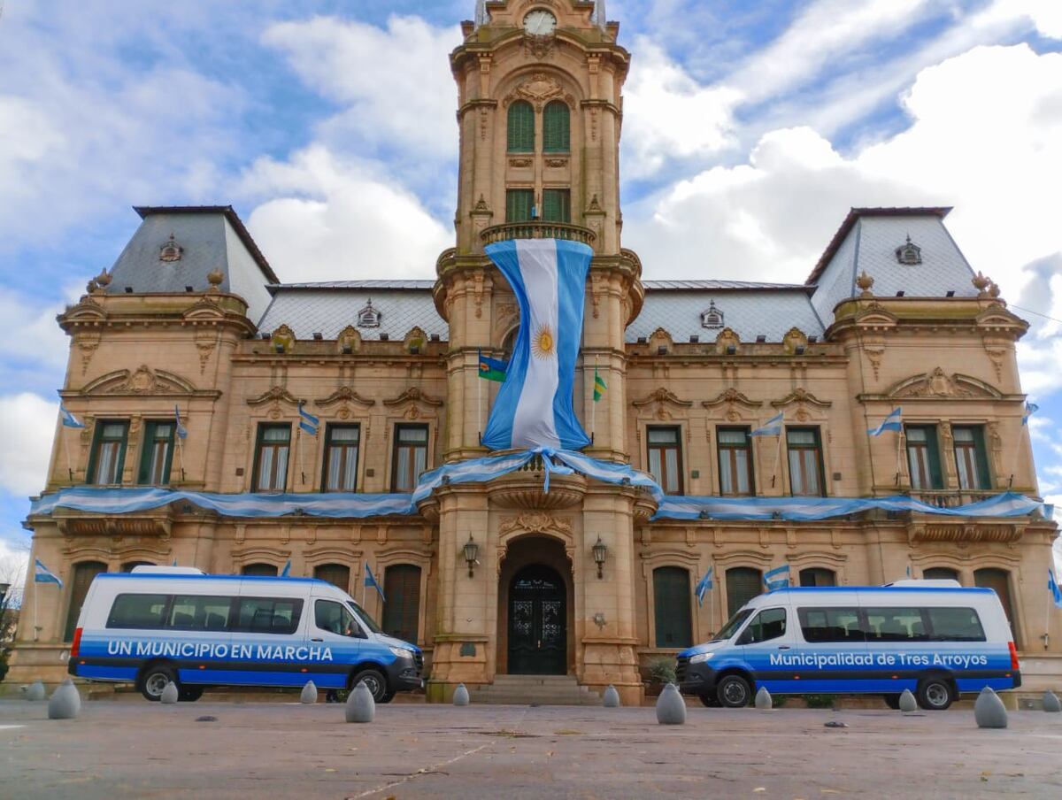 La Municipalidad De Tres Arroyos Present El Transporte Municipal la-municipalidad-de-tres-arroyos-present-el-transporte-municipal