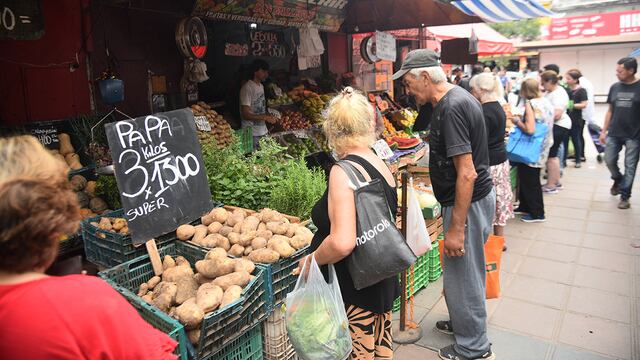 La canasta de indigencia en CABA aumentó 248,32% en 2023, 50 puntos más que la inflación.