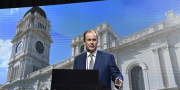 Bordet definió sacar el componente impositivo provincial de tarifa de la energía eléctrica.