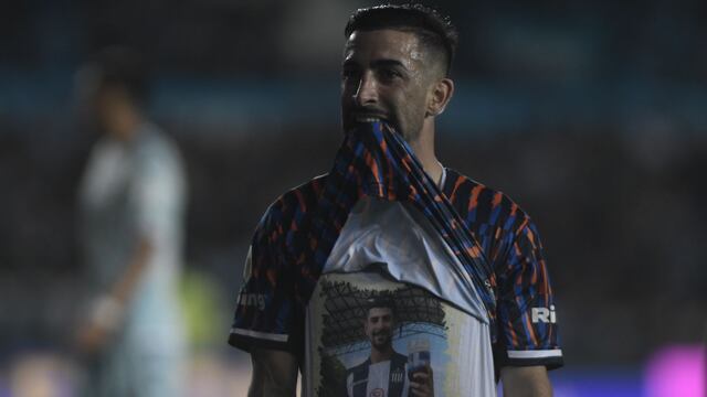 Un Michael Santos de racha goleadora, puso a Talleres 2-0 arriba ante Racing. Triunfazo por 4 a 2.