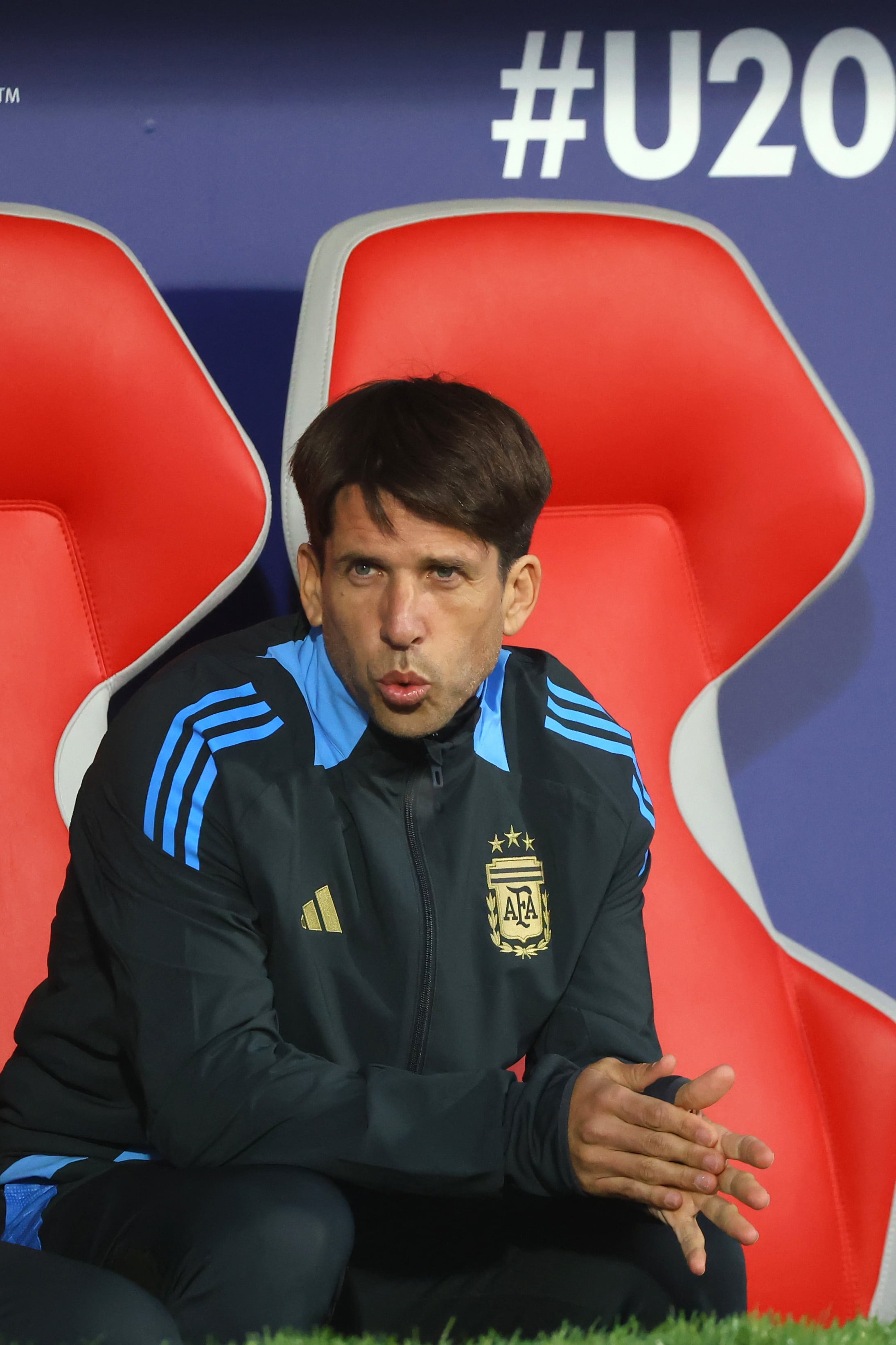Futbol, Mexico vs Argentina.
Mundial sub 20, Chile 2025.
El entrenador de Argentina Diego Placente es fotografiado durante un partido de cuartos de final del mundial sub 20 contra Mexico disputado en el estadio Nacional de Santiago, Chile.
11/10/2025
Jonnathan Oyarzun/Photosport

Football, Mexico vs Argentina.
U-20 World Cup Championship.
Argentina’s manager Diego Placente is pictured during a quarterfinal match of the U-20 World Cup against Mexico at the Nacional stadium in Santiago, Chile.
11/10/2025
Jonnathan Oyarzun/Photosport