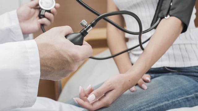 Los médicos de Mendoza comenzarán a cobrar coseguro desde 6 mil pesos, aunque tengas obras sociales o prepaga.