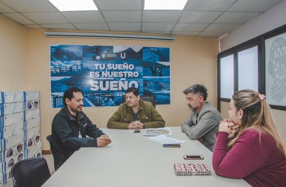 La Secretaría de Hábitat de la municipalidad de Ushuaia se reunió con la nueva comisión del SATSAID