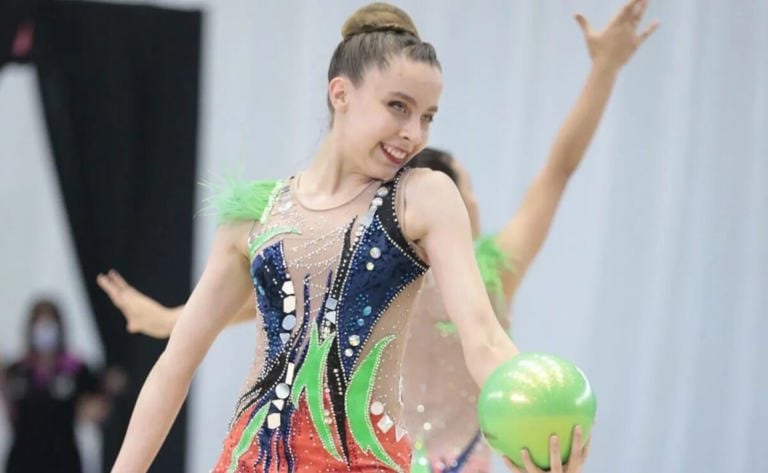 Brasil: falleció una joven promesa de la gimnasia rítmica. Isabelle Marciniak (Foto: X)
