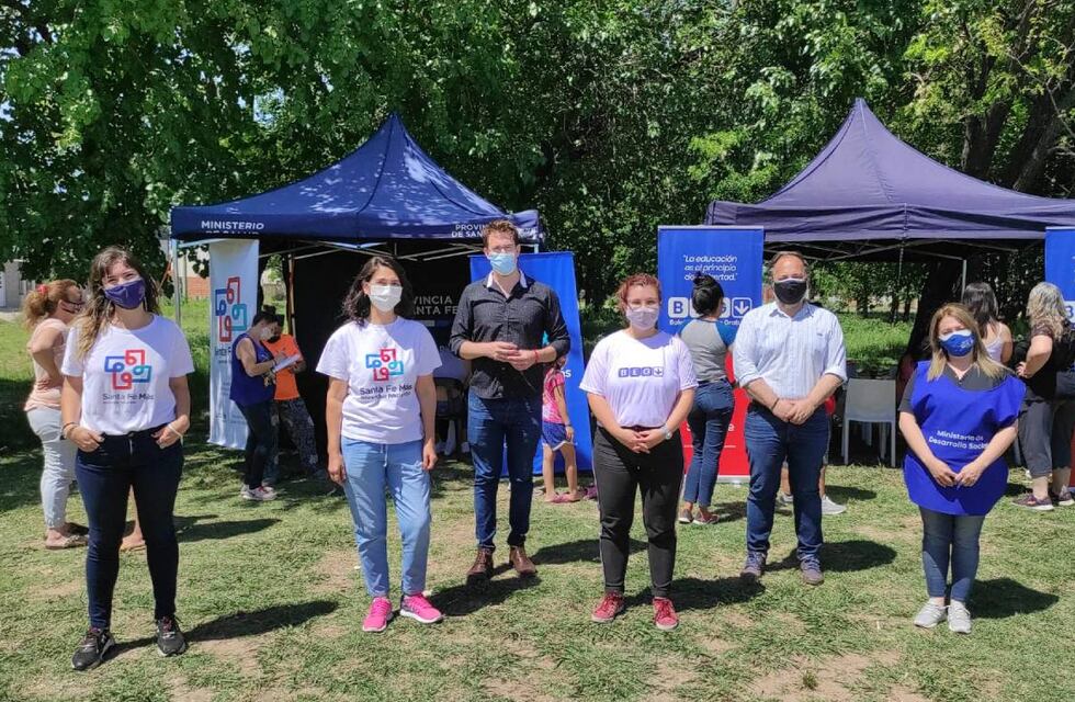 Operativos barriales de entrega de DNI, partidas de nacimiento y boleto educativo