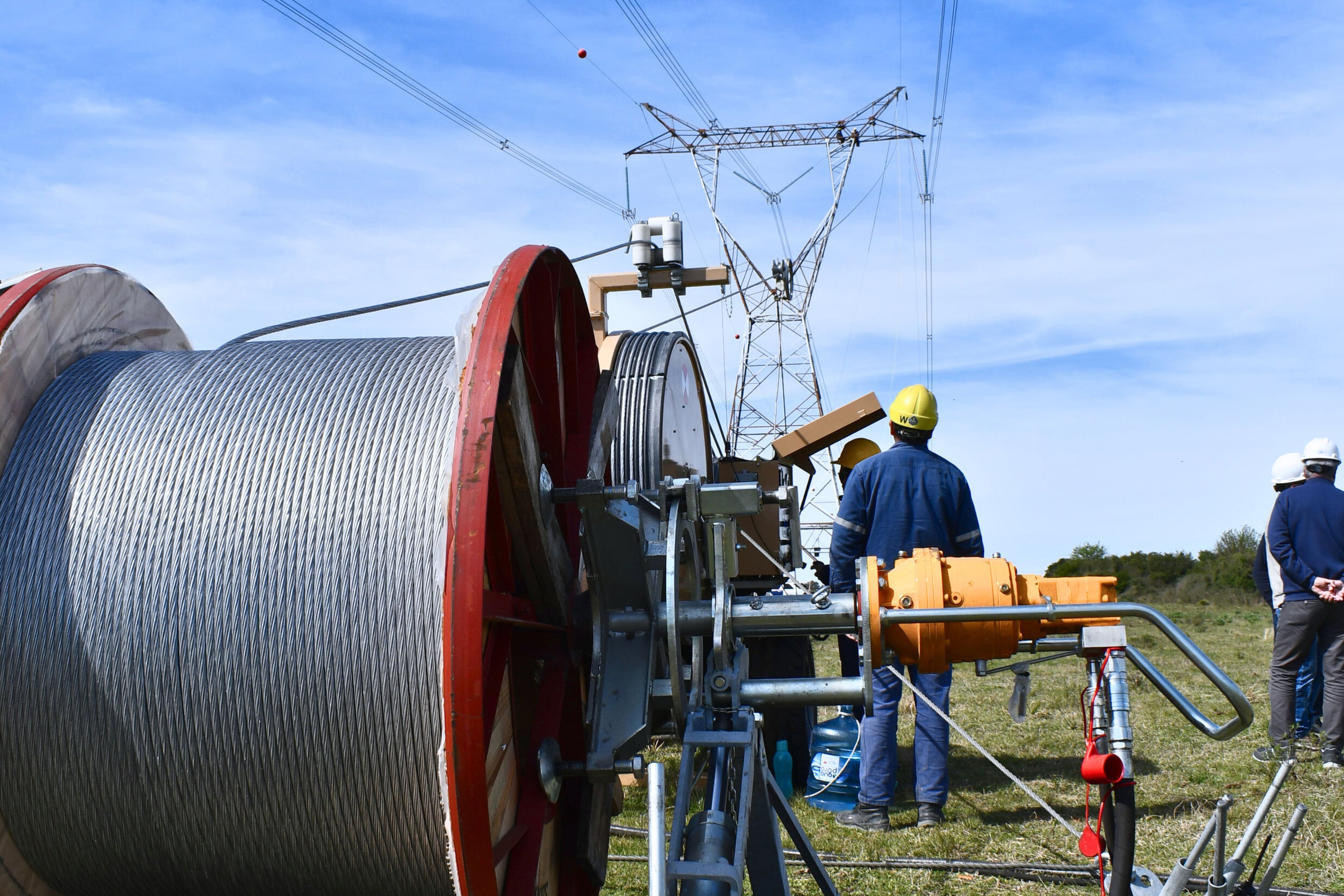 Salto Grande avanza con obras estratégicas para modernizar el sistema eléctrico interconectado.