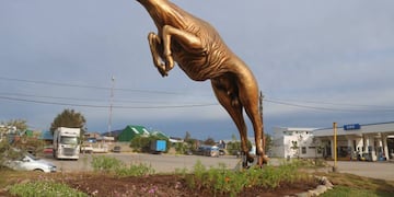 Nuevo monumento en el ingreso a Tolhuin