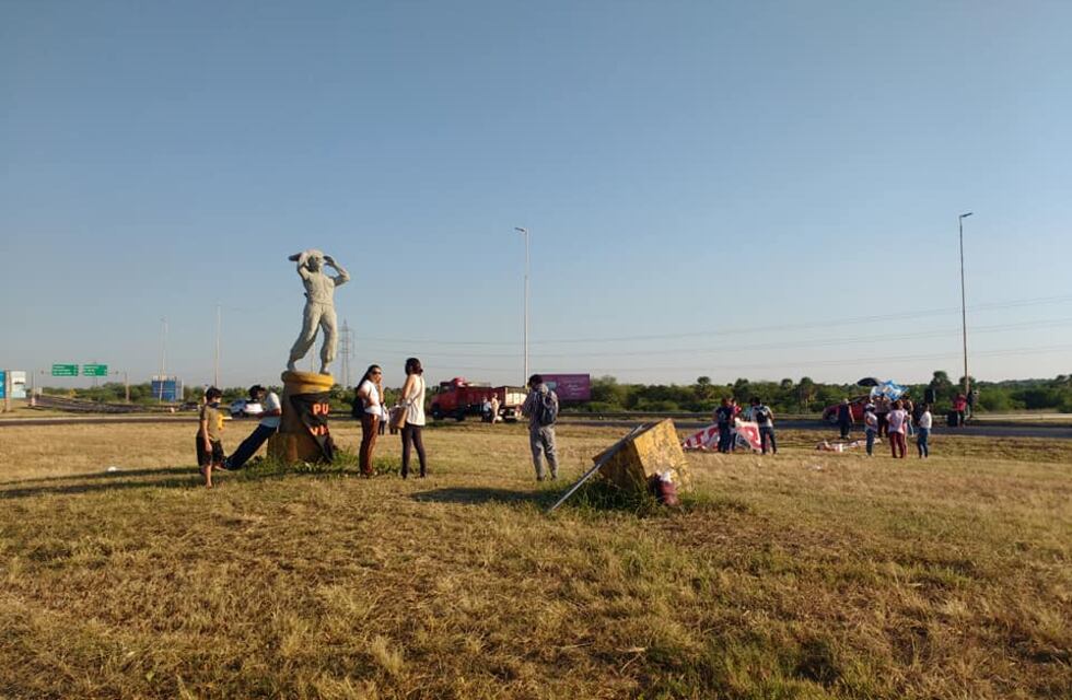 Docentes se manifestaron a afueras de Resistencia: piden un mejor salario