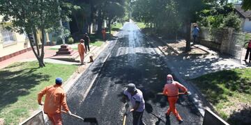 Bahía Blanca avanza en la pavimentación de 100 cuadras.