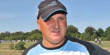 El uruguayo Luis Sosa, crack de Belgrano, fue dirigido por Miguel Russo en un ascenso inolvidable con Estudiantes.