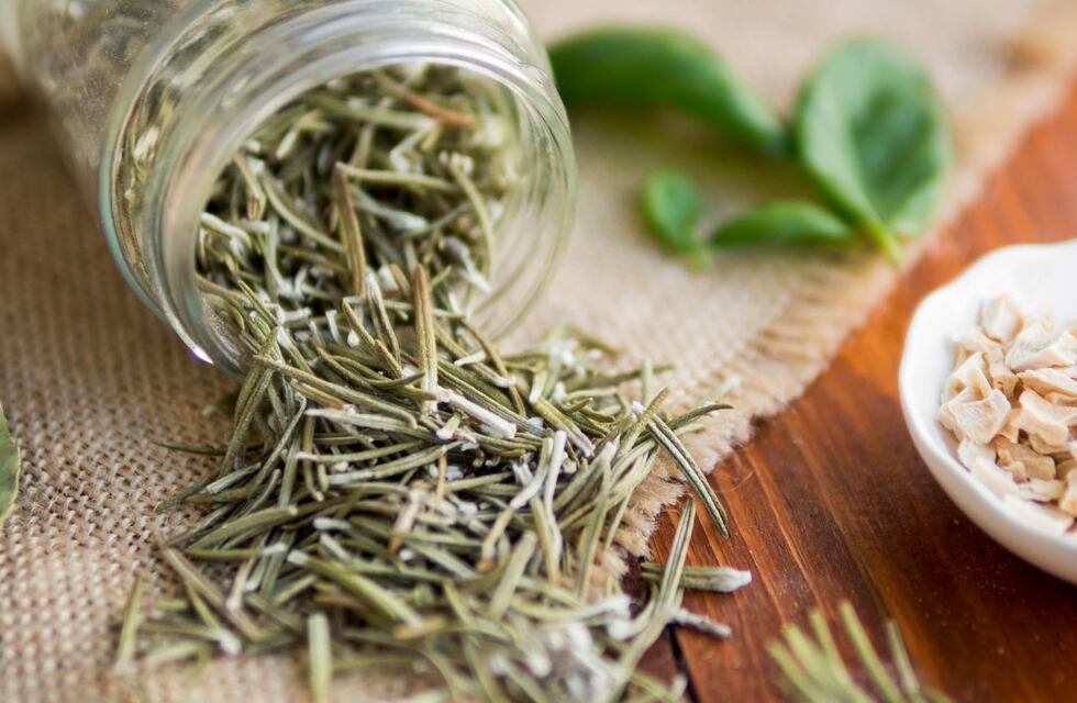 Cuál es la hierba que favorece el control del peso y alivia el dolor menstrual