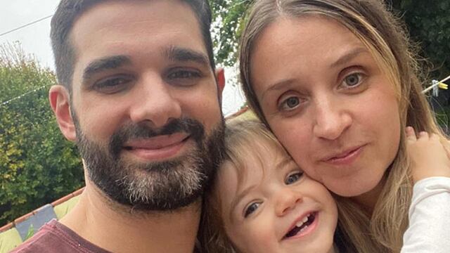 Valentina Rocatti festeja sus dos añitos con su familia. (Archivo)