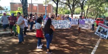 Marcha en San Antonio pidiendo justicia por las víctimas del doble femicidio .