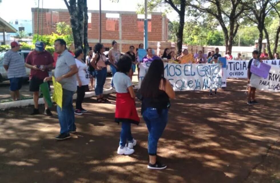 Marcha en San Antonio pidiendo justicia por las víctimas del doble femicidio