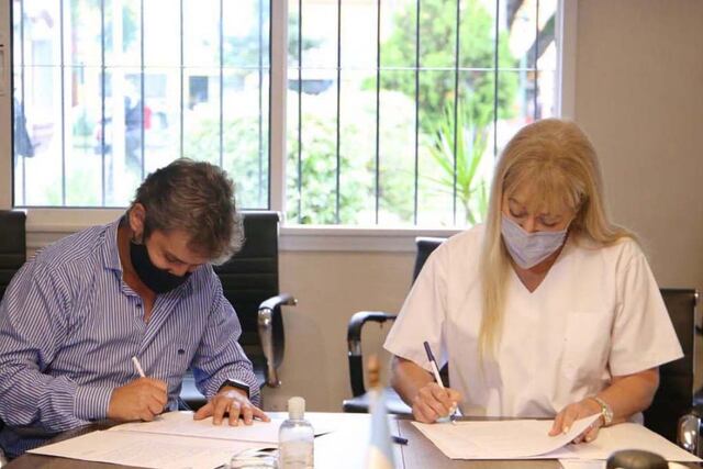 Yerba Buena y Lules firmaron acuerdos con el ministerio de salud para trabajar juntos en frenar los casos de Covid-19