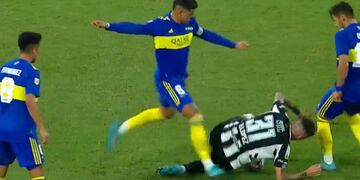 La feroz patada de Marcos Rojo ante Central Córdoba. Tarjeta amarilla...