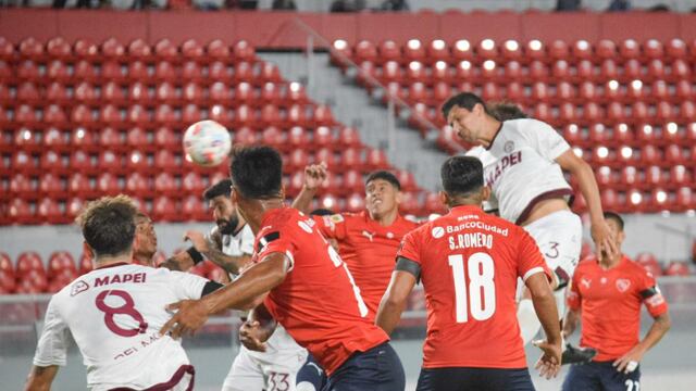 Lanús jugó mejor y le ganó 1-0 a Independiente en Avellaneda (Foto: @clublanus)