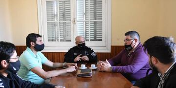 Reunión por seguridad en las estaciones de servicio
