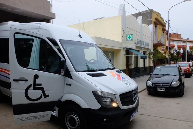 La Cumbre presentó una camioneta de traslado para el Área de Discapacidad.